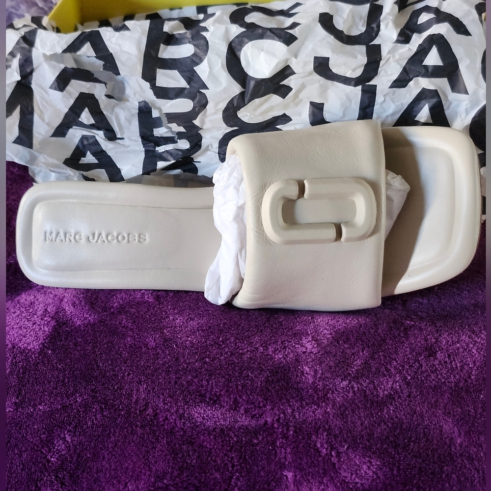 NEW Marc Jacobs Cream Slide Sandals SIZE W10 - Picture 2 of 12
